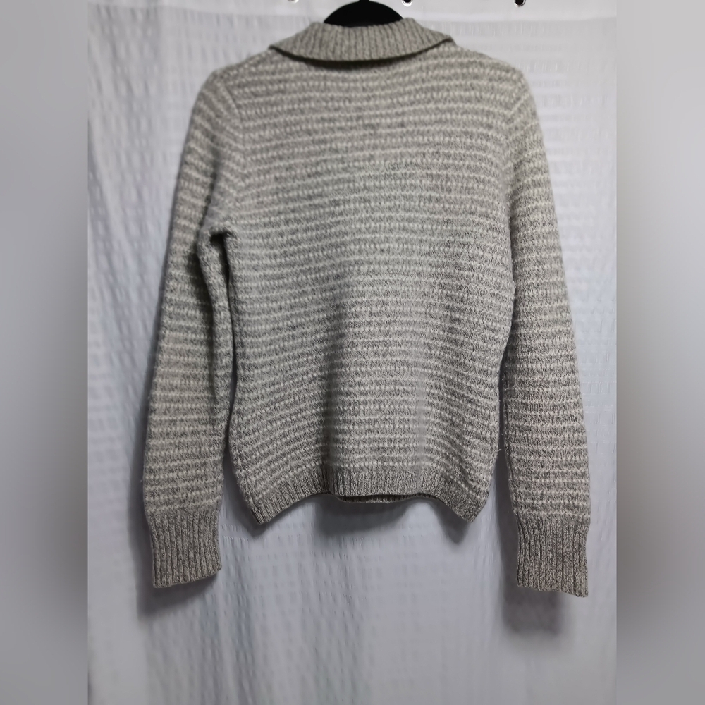 Ann Taylor Merino Wool blend Collared v neck Sweater. Ladies size L - Picture 2 of 8